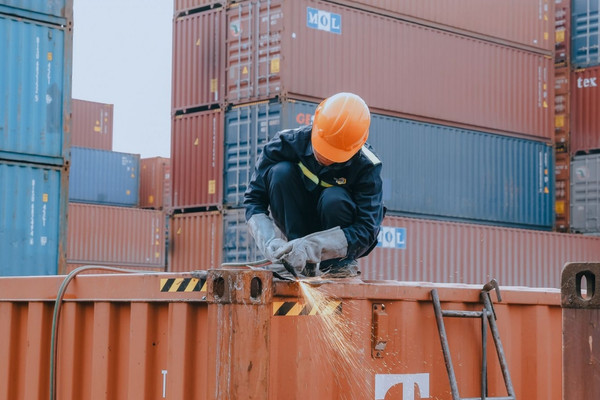 Bảo dưỡng định kỳ là cách hiệu quả nhất để kéo dài tuổi thọ container 20 feet