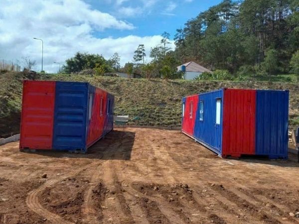 Nhiệt độ của container có thể rất cao nếu đặt ngoài trời nắng nóng