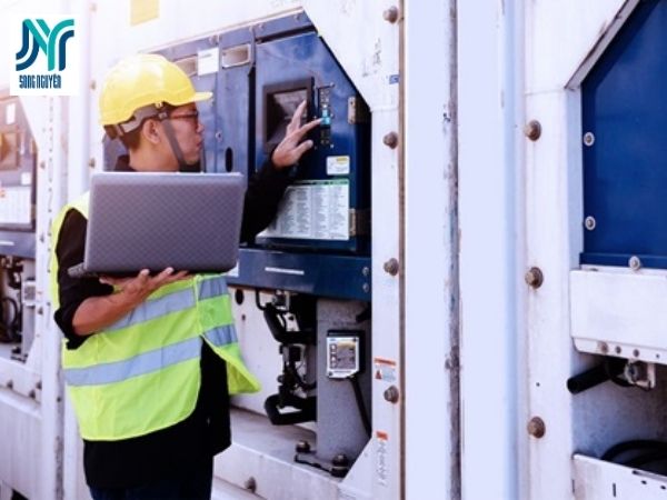 Vận hành và bảo trì của container khô và container đông lạnh